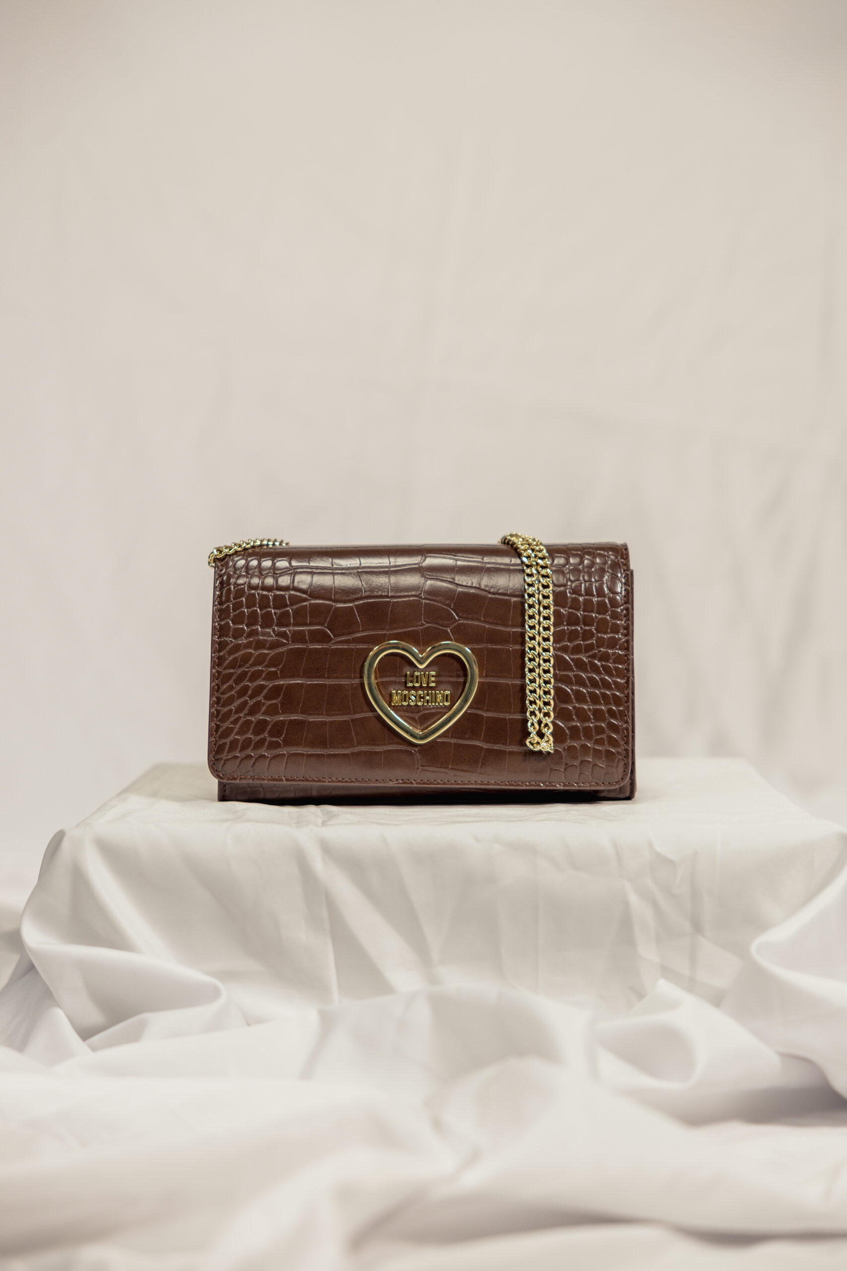 Borsa a tracolla effetto coccodrillo Love Moschino - immagine 4