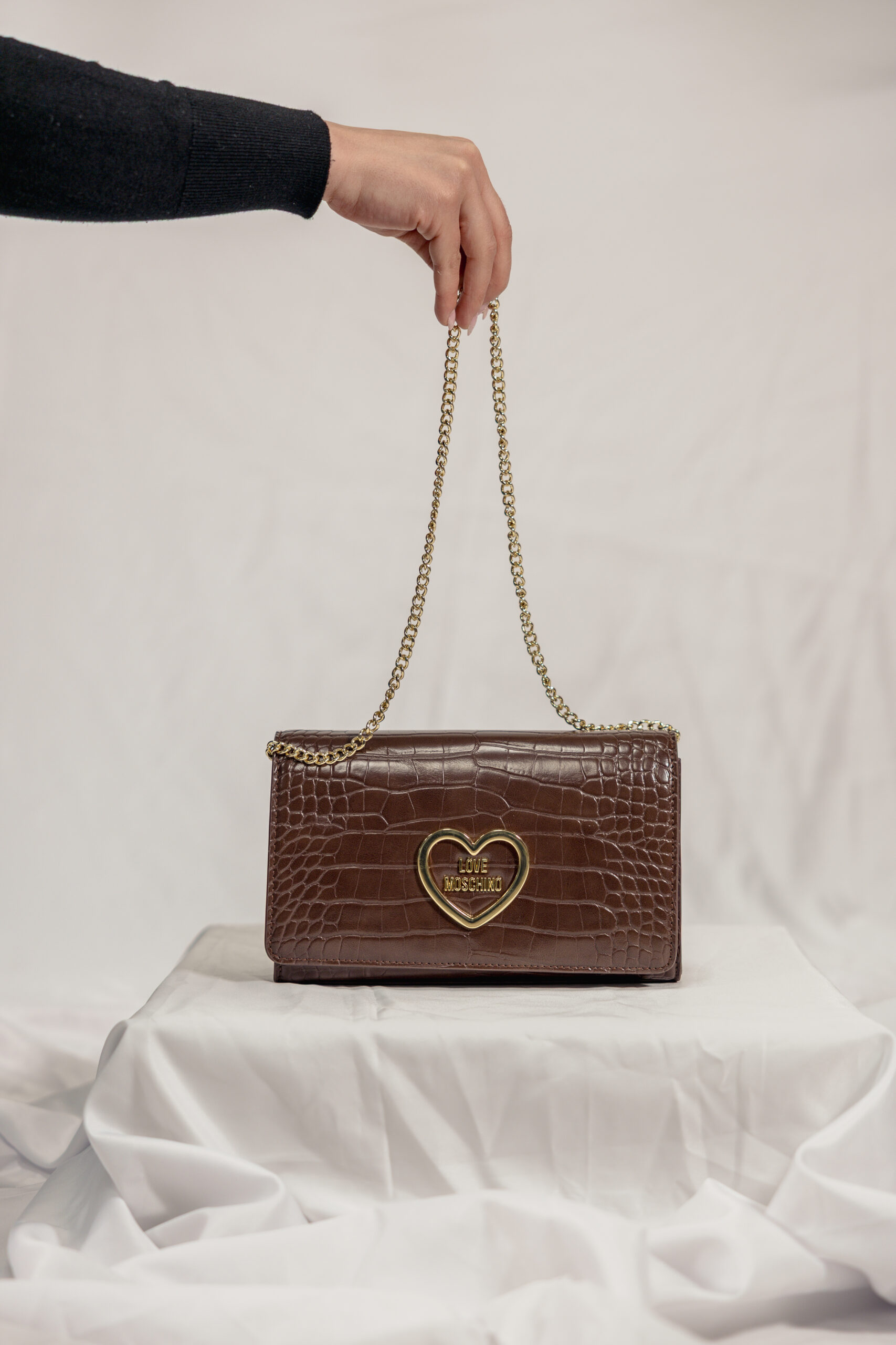 Borsa a tracolla effetto coccodrillo Love Moschino
