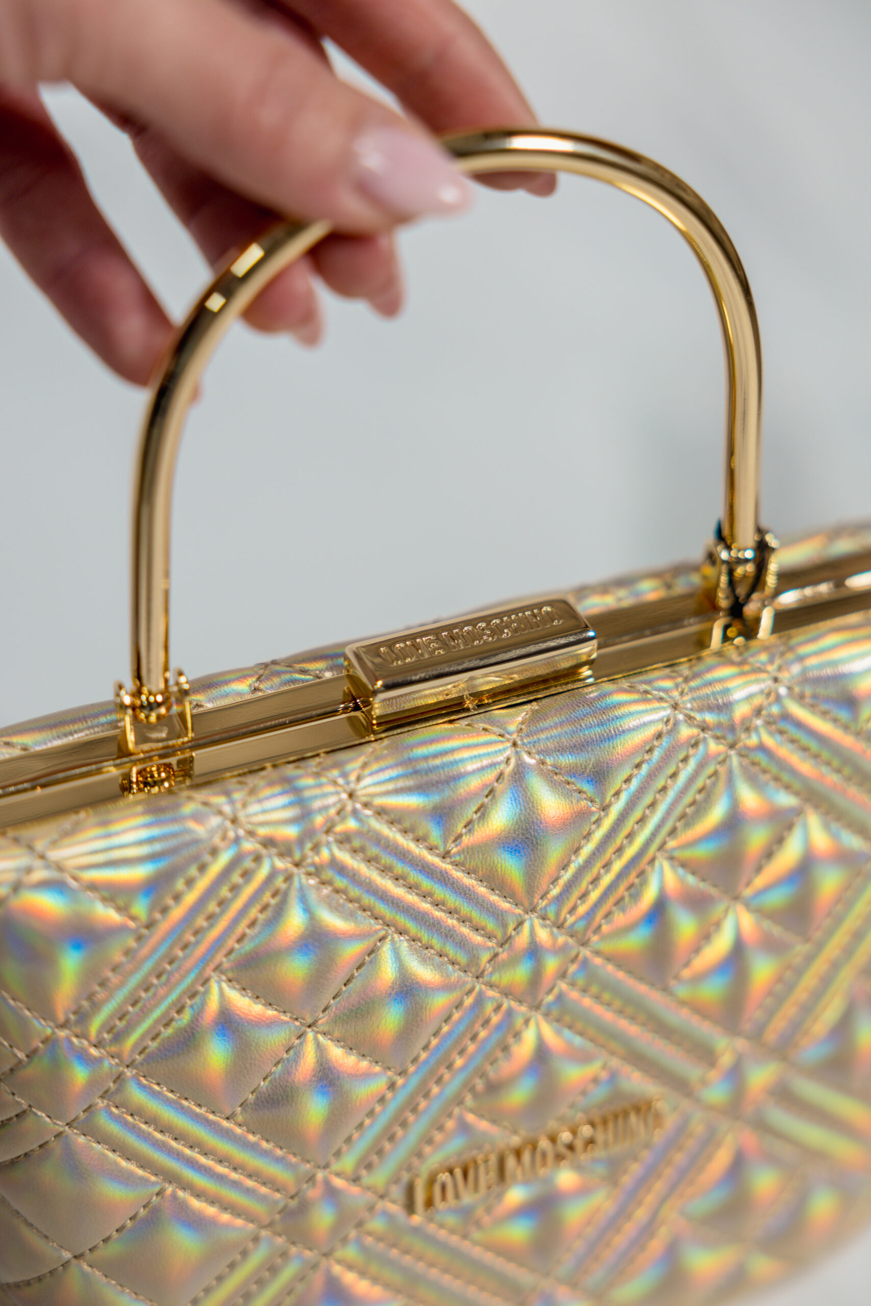 Borsetta rigida oro iridescente Love Moschino - immagine 3