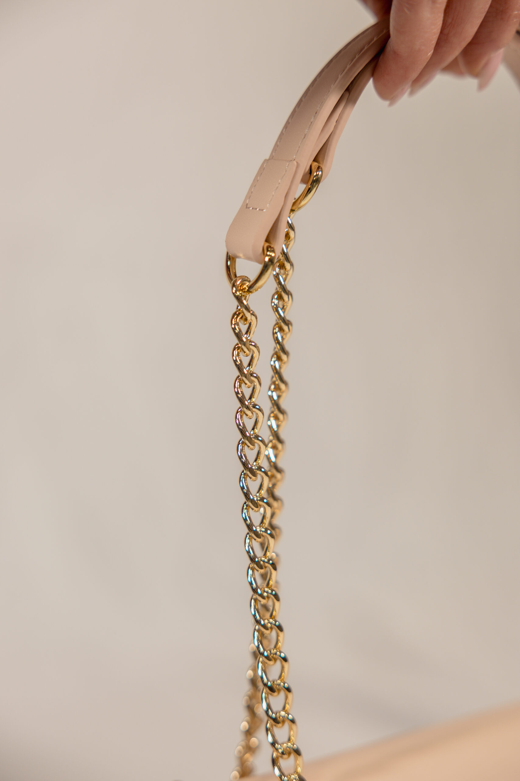 Borsa a tracolla rosa cipria Love Moschino - immagine 3